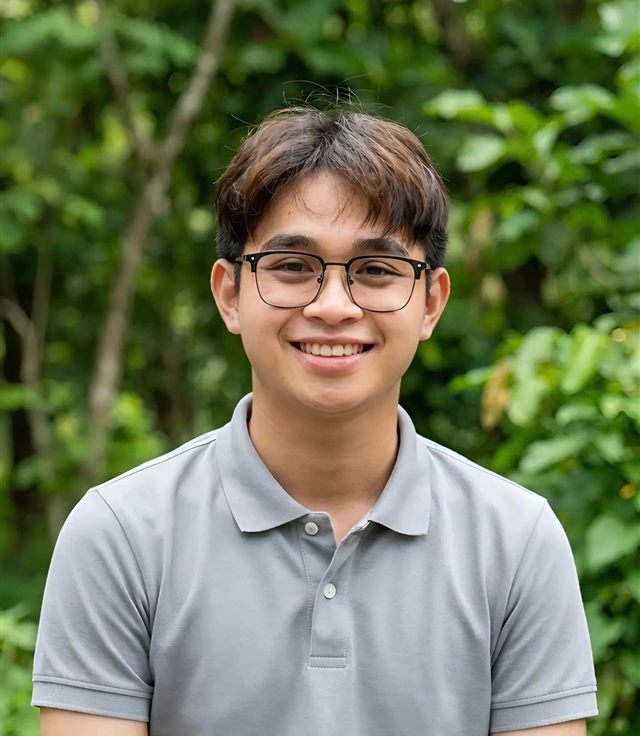 Ảnh chân dung Trần Quang Vinh